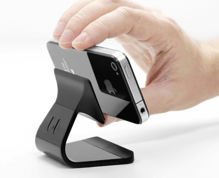 Enkel att fästa mobilen på Milo